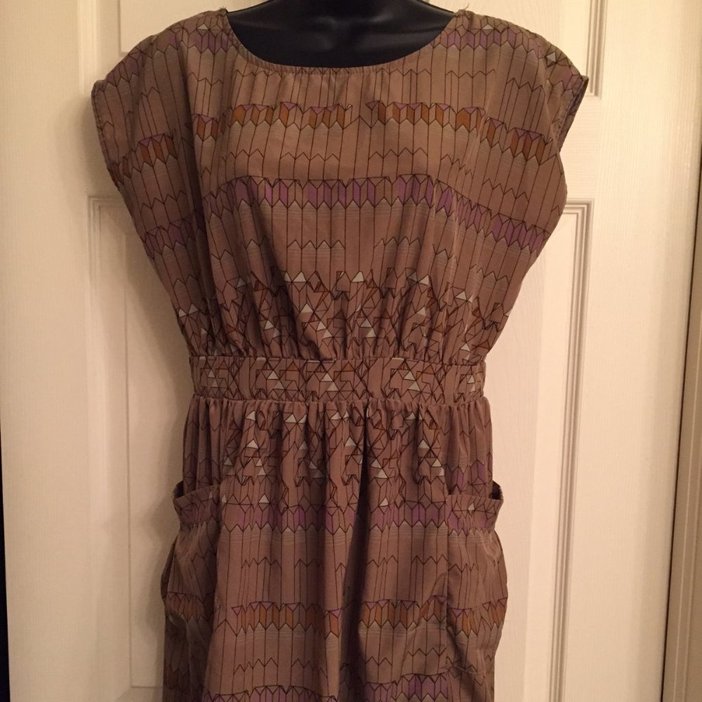Freshine Boatneck cutout back dress Dress polyester M